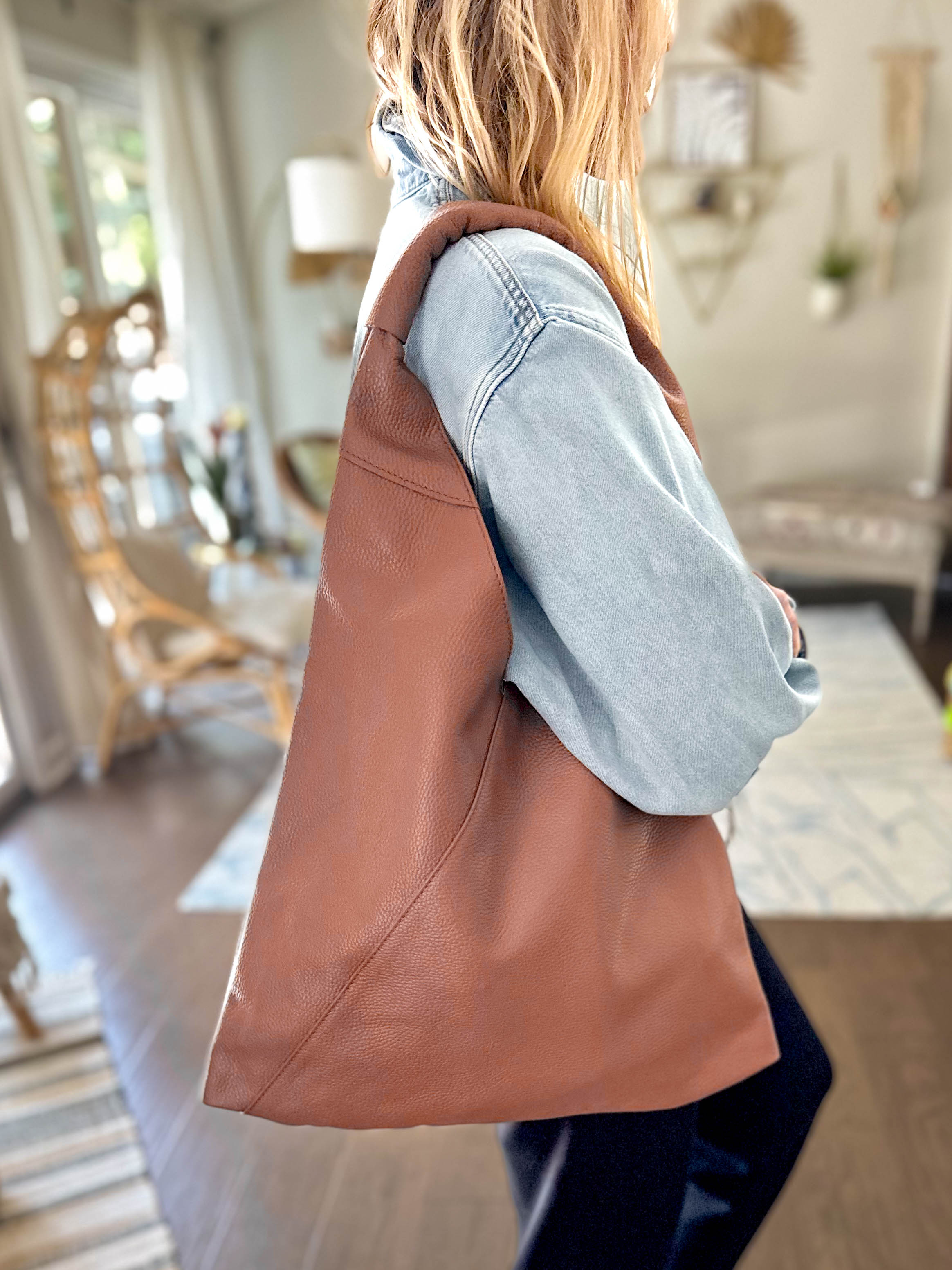 Shoulder Bag Large V